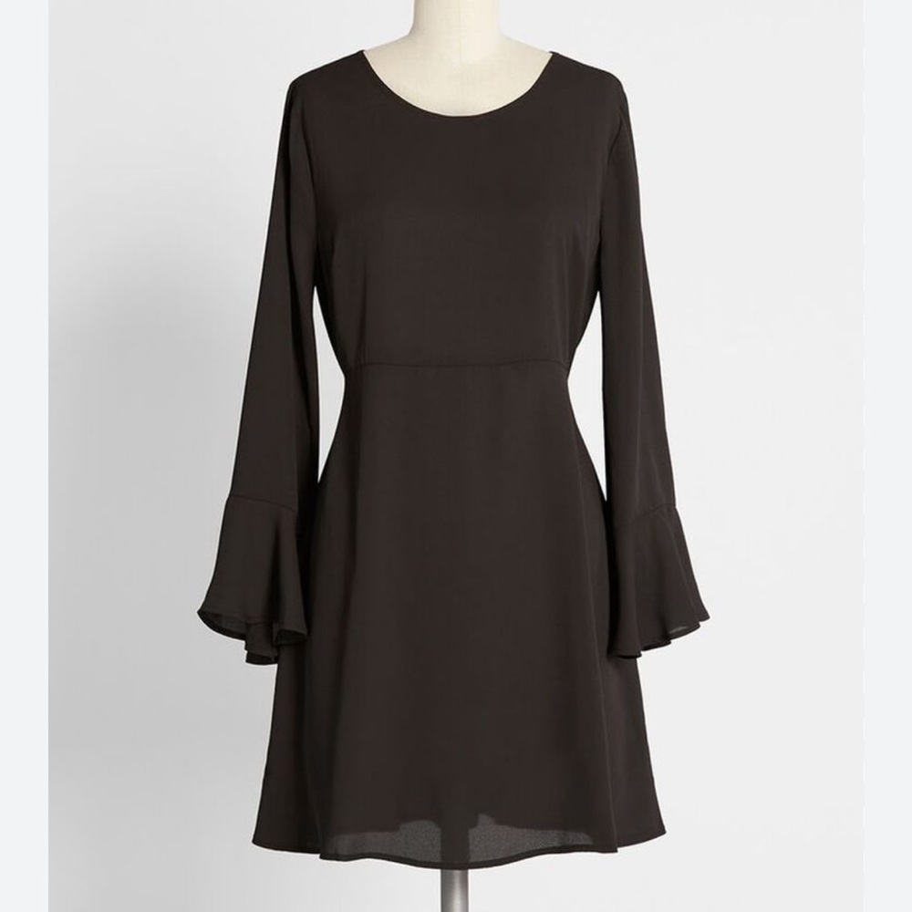 ModCloth Black Chiffon Long Bell Sleeves Occasion/Event Party Dress Size Small